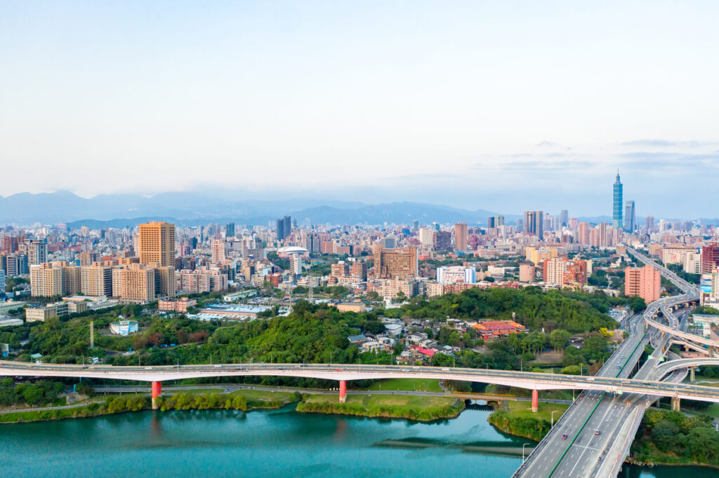 台湾の街を上空から撮影した写真